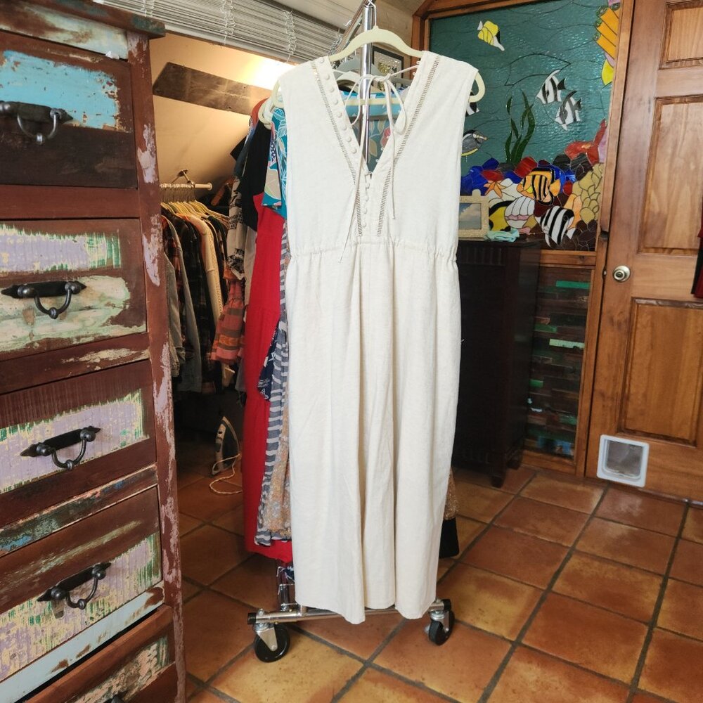 Linen Chicwish Midi Dress - Picture 3 of 4